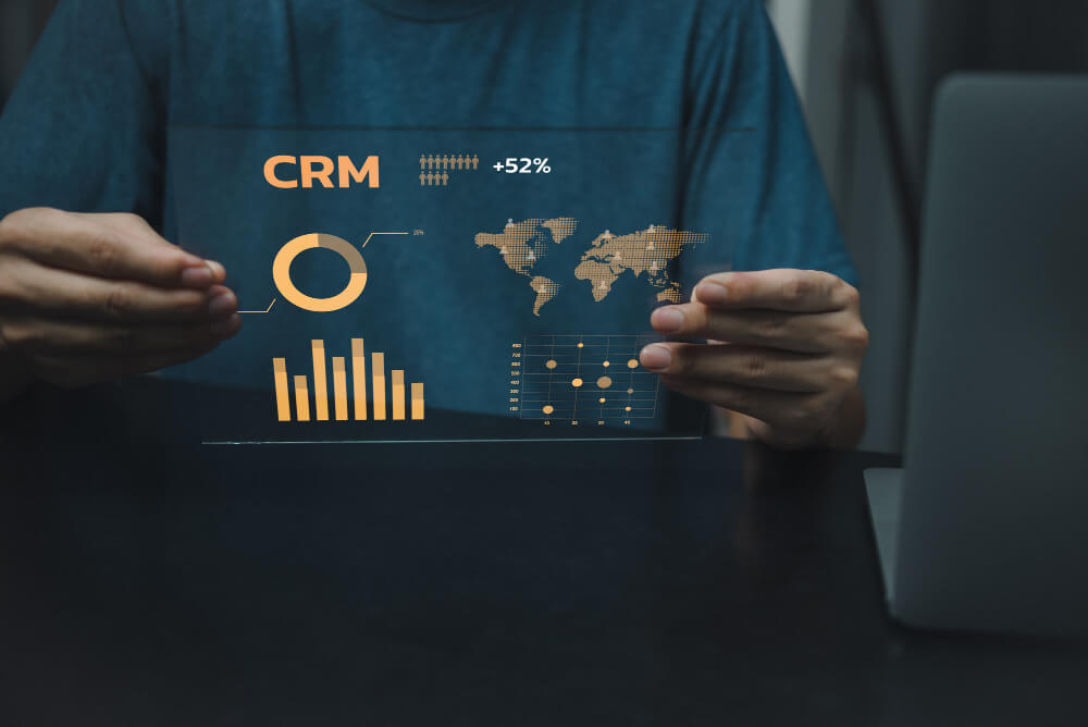 O que é CRM? (Customer relationship management) O guia completo