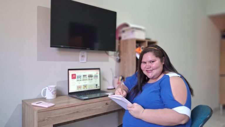 A M Arte Digital: como uma jovem de 19 anos criou a própria empresa
